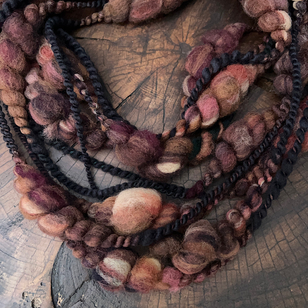 Dark wood - art yarn 1.4 oz