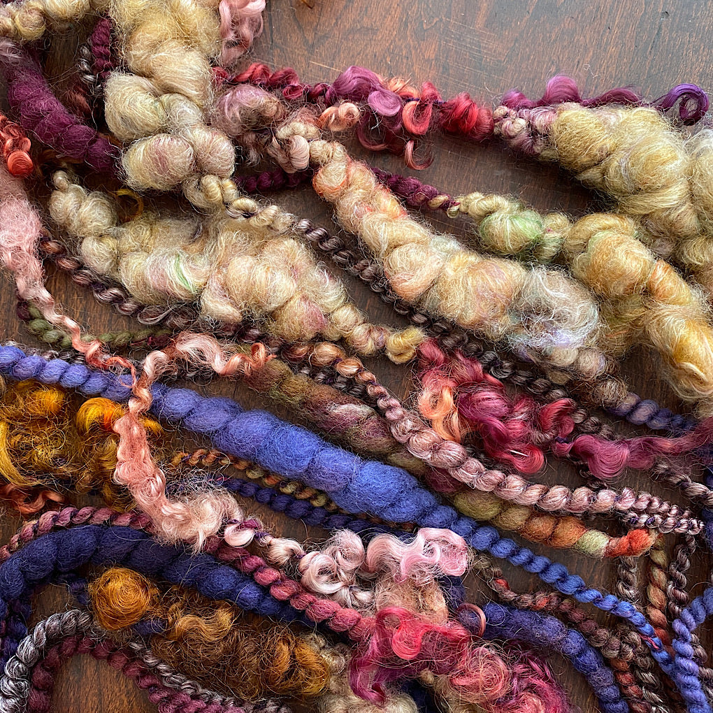 Clair-obscur Rich golden Signature Art yarn