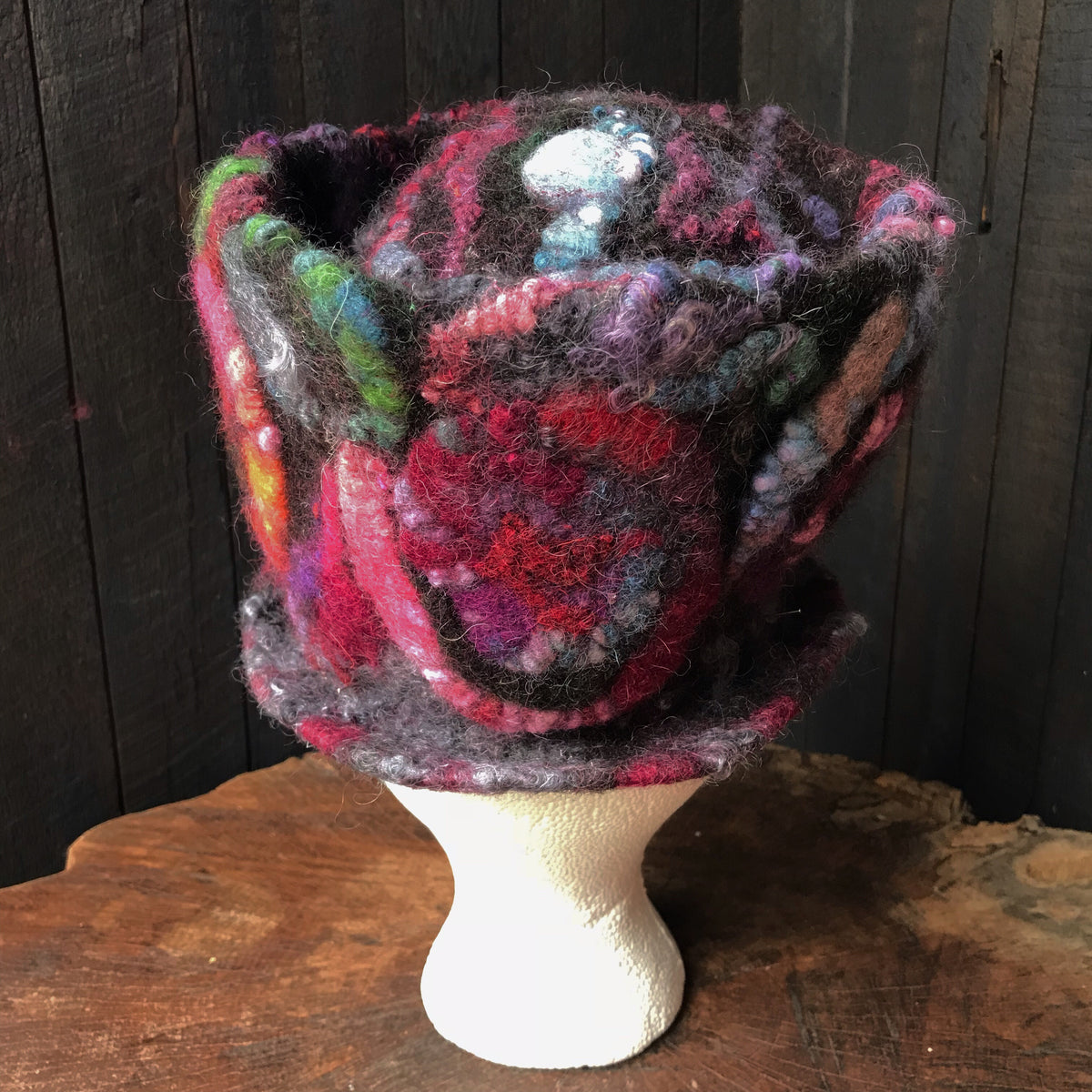 Black felted hat 100% Wool size 23” | Chapeau Noir en feutre 100% laine Taille 23” - Mynoush