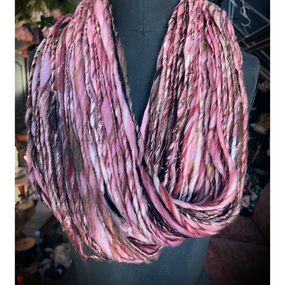 Hand spun yarn single