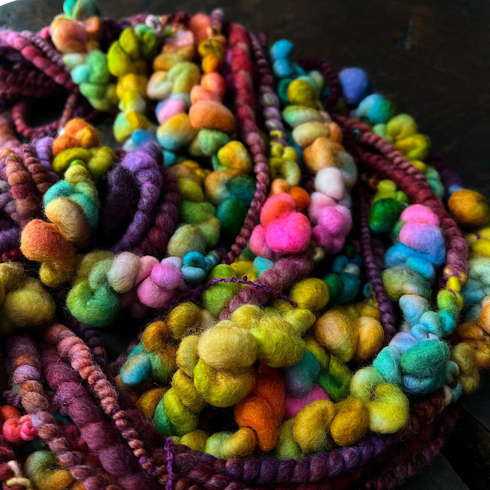 Carnavalesque - bubbly art yarn