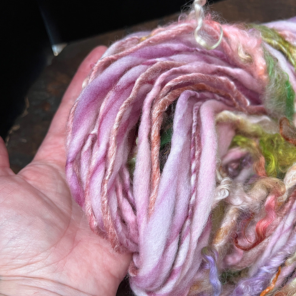 Fresh bouquet art yarn single