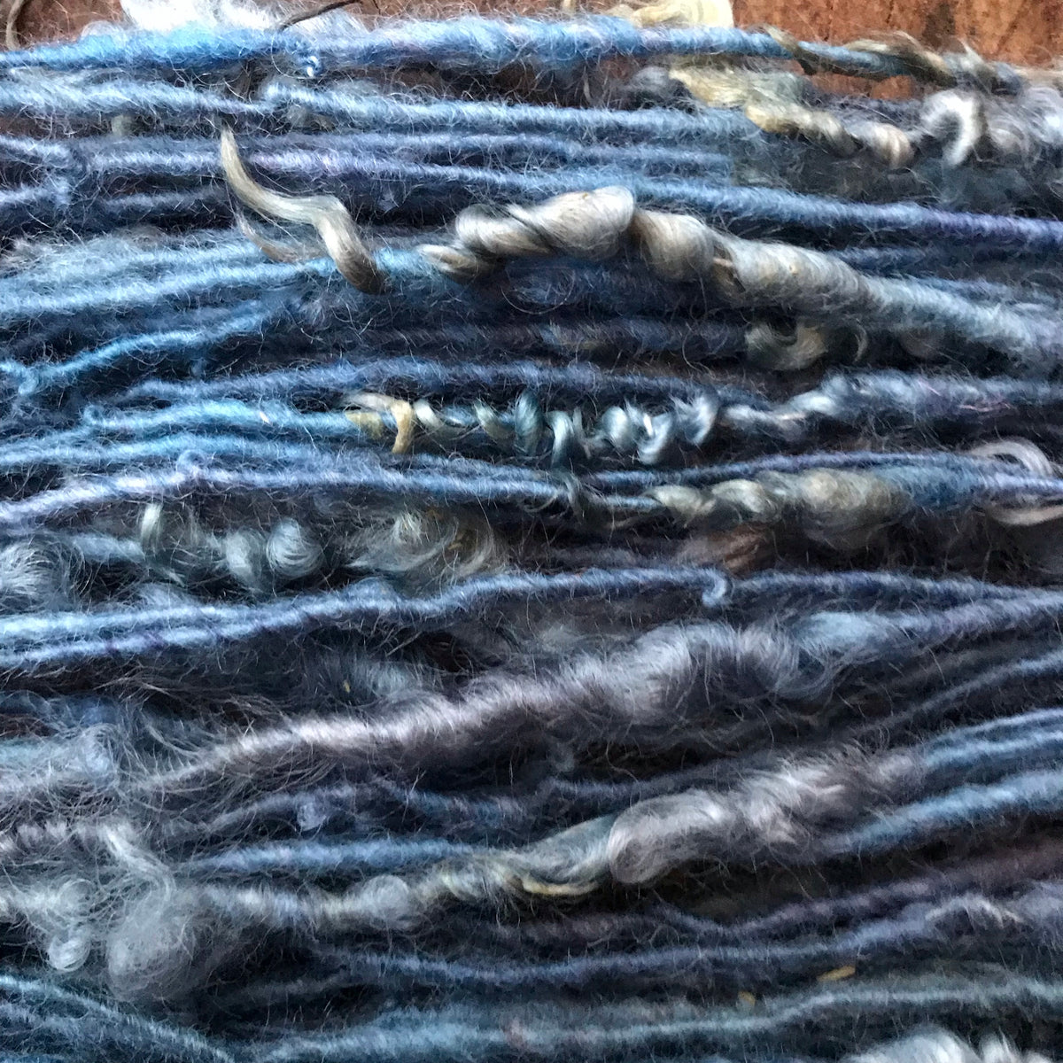 RESERVE MANON B.- Blue textured wool yarn 100 grams 40 yards skein - Mynoush