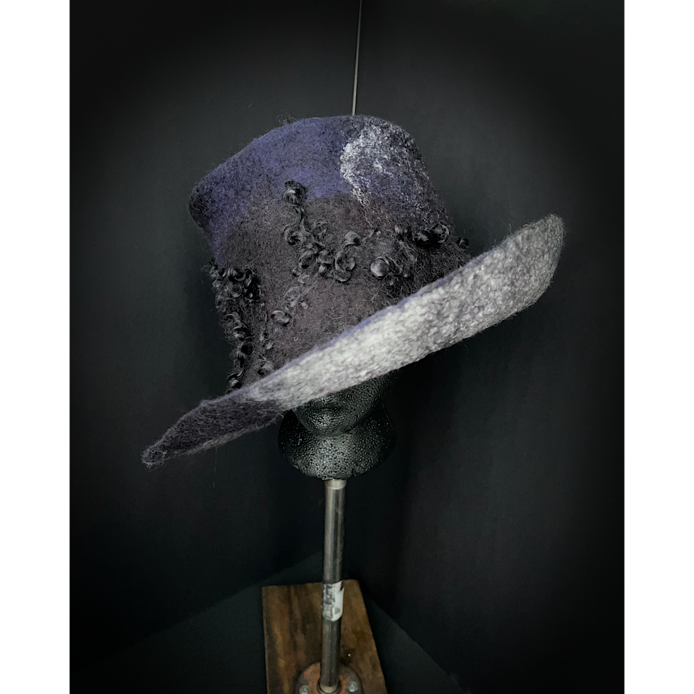 Felted hat size 23.5”