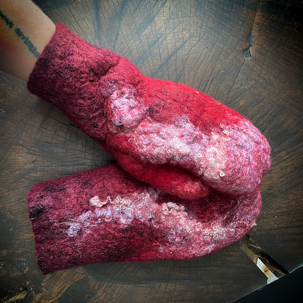 Winter is blooming - felted mittens