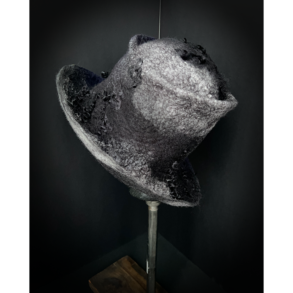 Felted hat size 23.5”