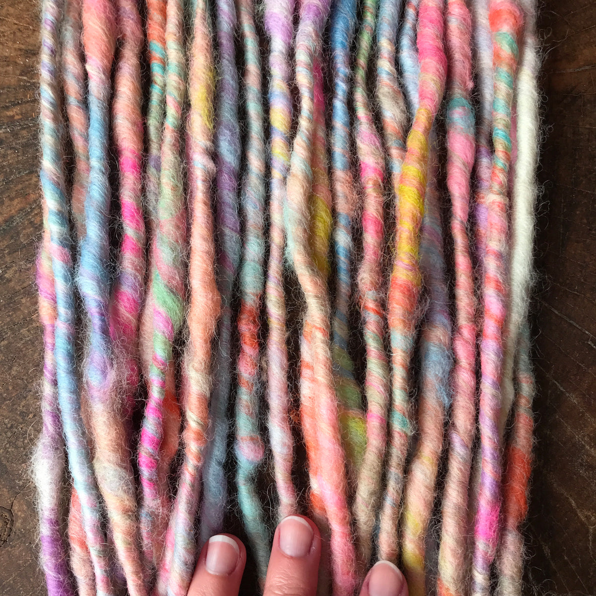 Rainbow  hand spun yarn 100g - Mynoush