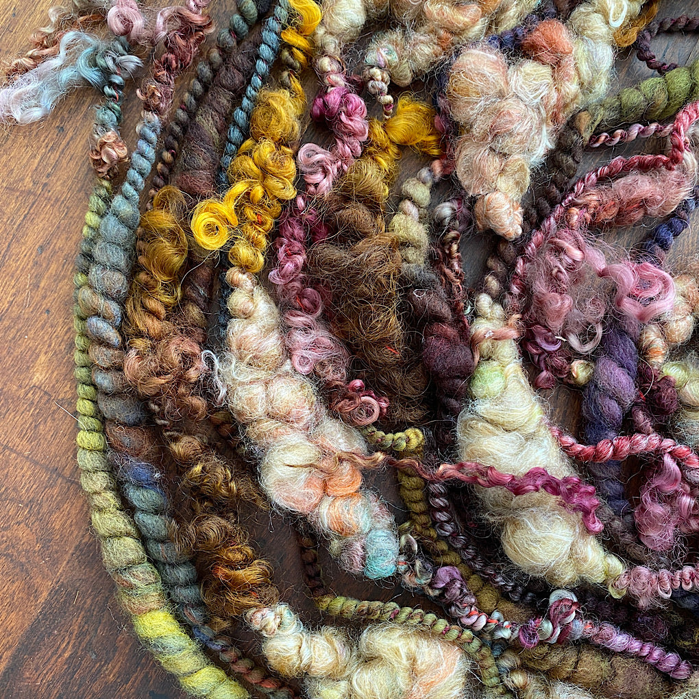 Clair-obscur Rich golden Signature Art yarn