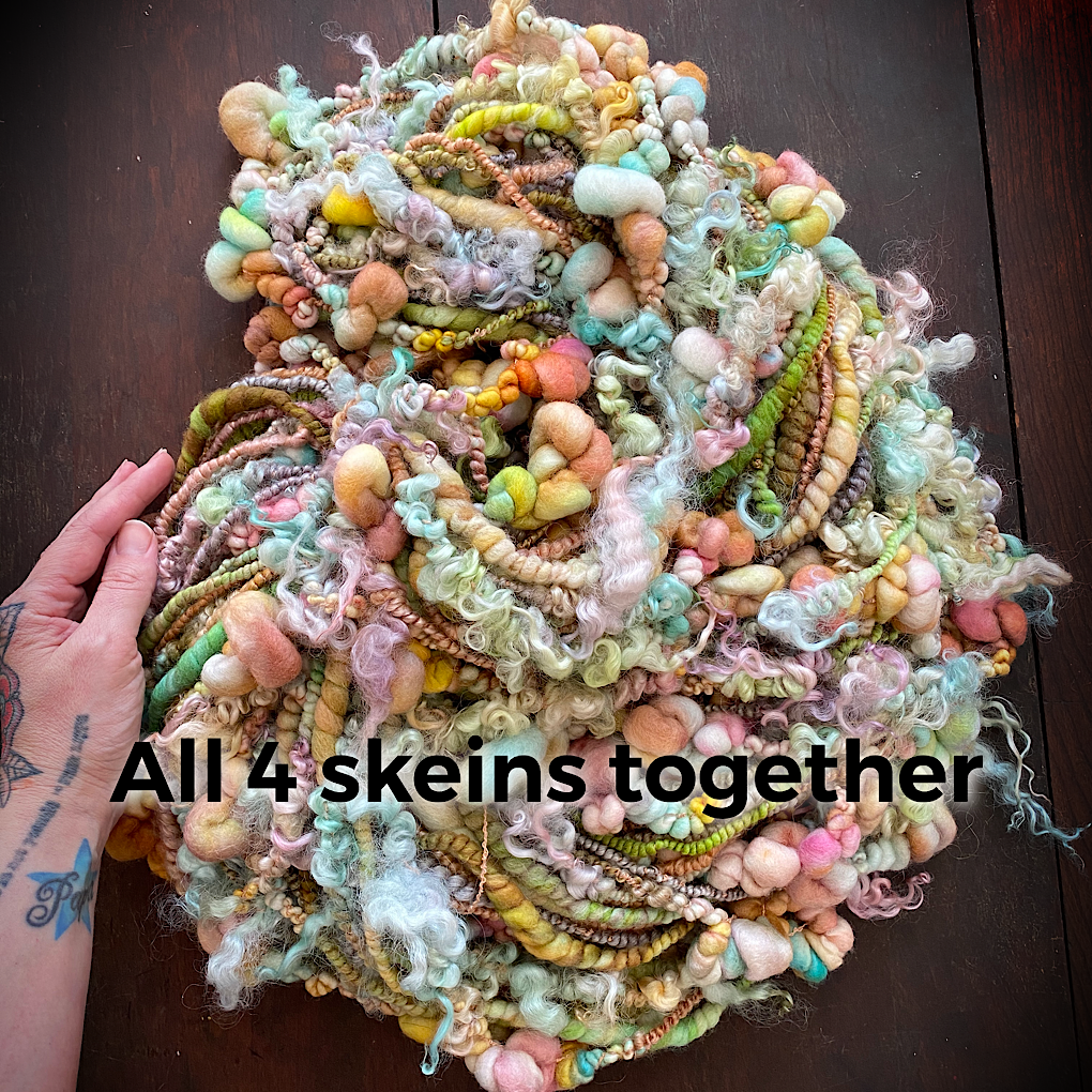 Caresse d’Avril Rich golden Signature Art yarn