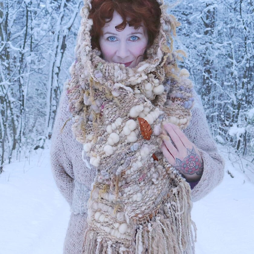 Natural white scarf 100% Wool  98” x 10”|Foulard blanc en laine 98”x10” - Mynoush