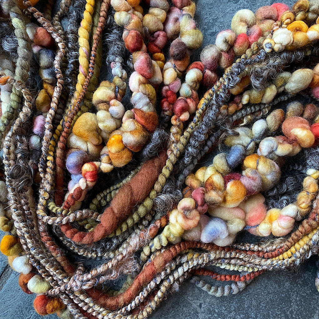 Set of art yarn- weaving kit