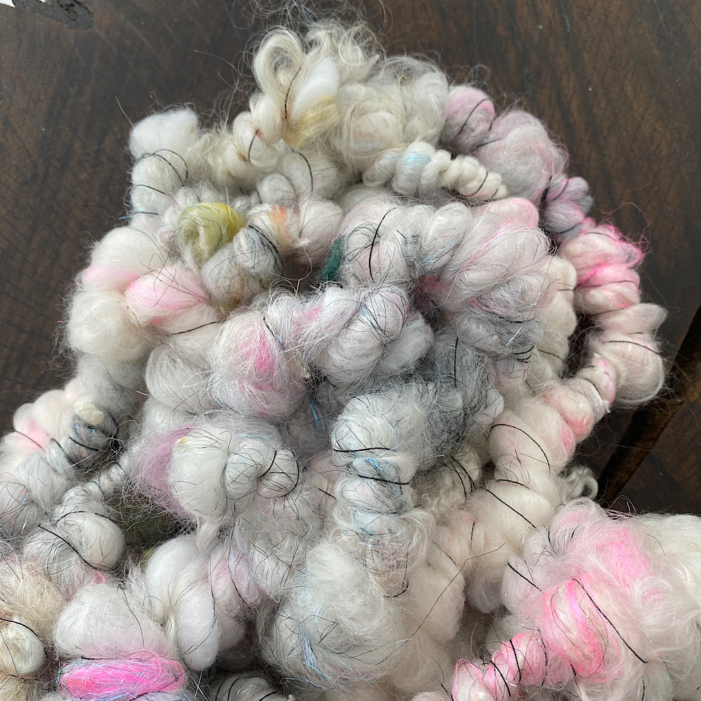 Black whites Super coiled Art yarn