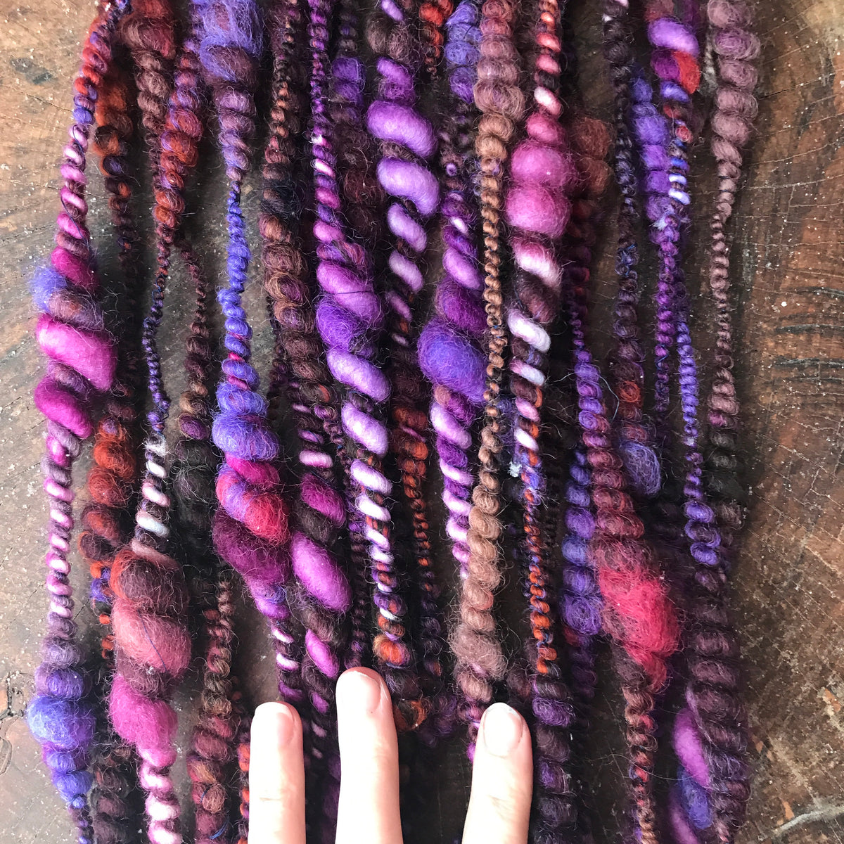 Purple art yarn 75g - Mynoush