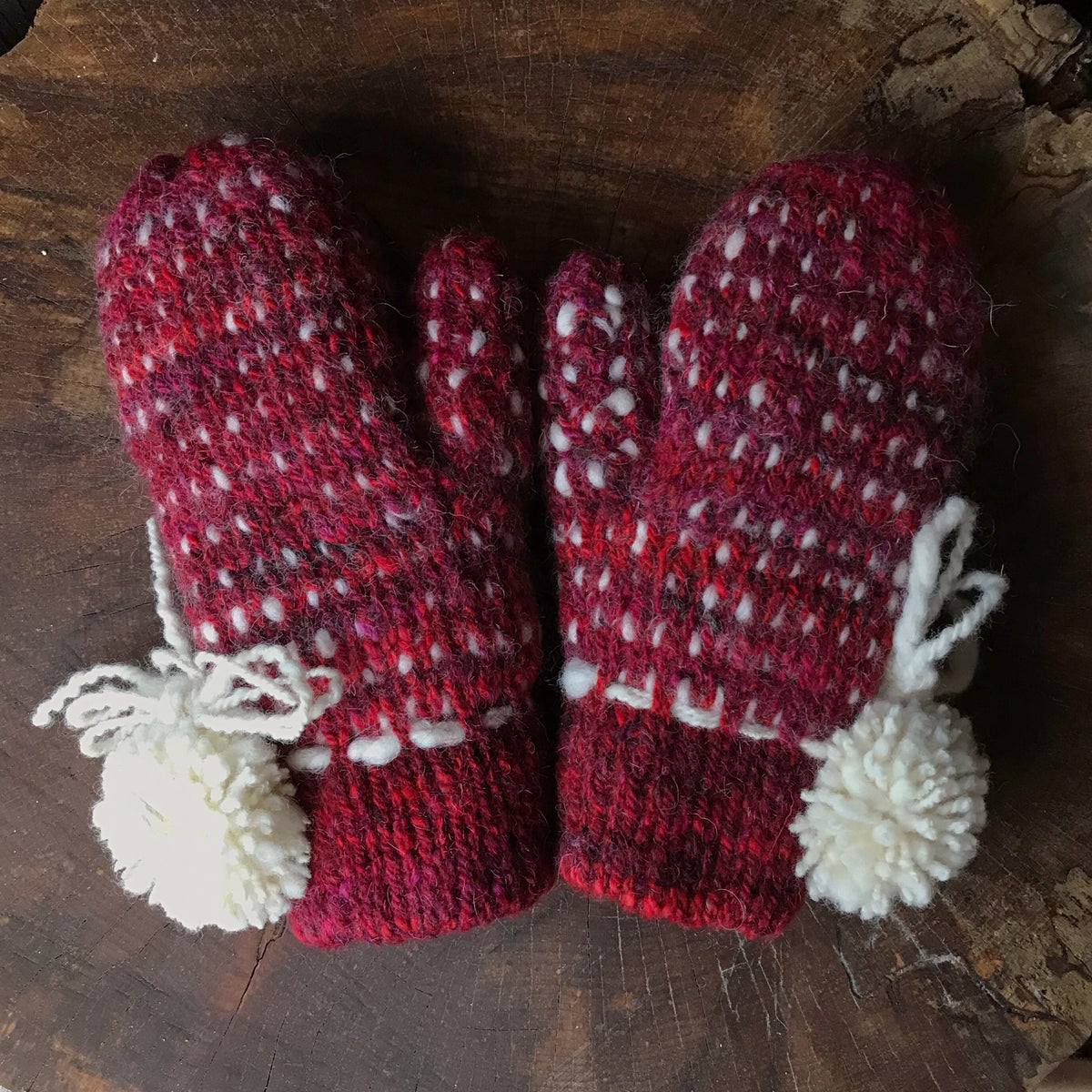 Red Thrummed mittens 100% wool| Mitaine thrummed 100% laine - Mynoush