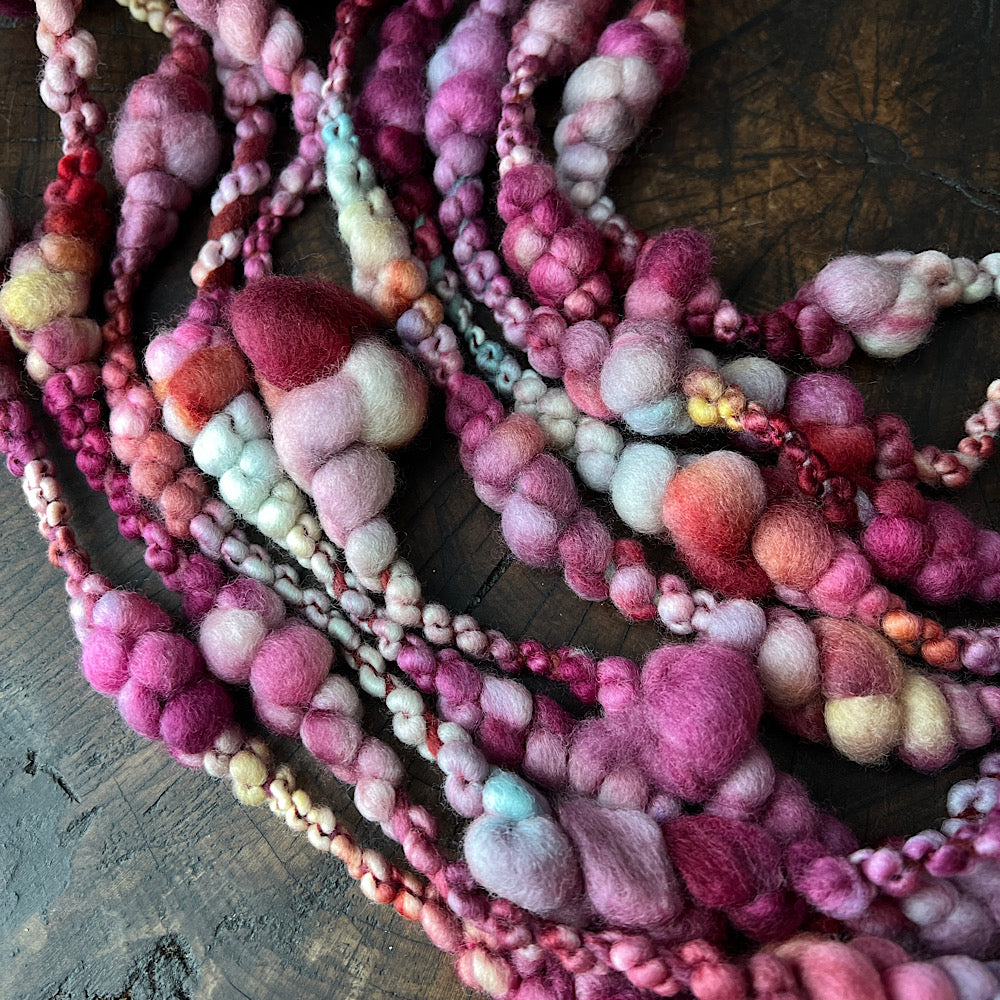 Velvet rose - jumbo boucle yarn