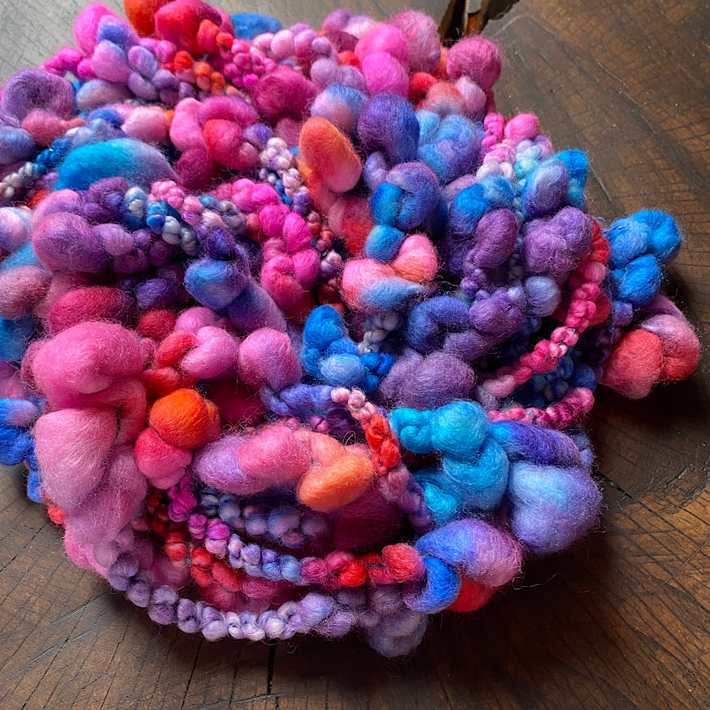 Custom Jumbo boucle art yarn Gummy bear Mynoush