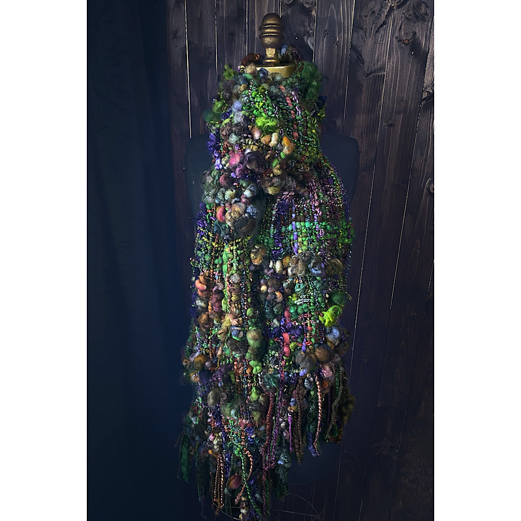 The Peculiar - Woven scarf