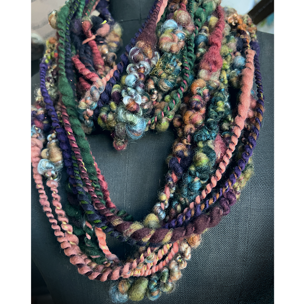 Art yarn for weaving