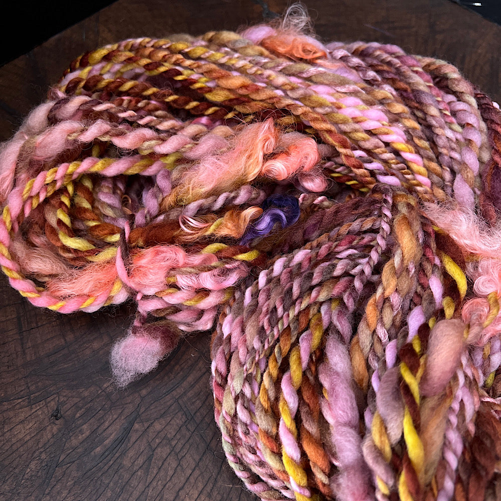 A fox kissing a rose - mini twist yarn