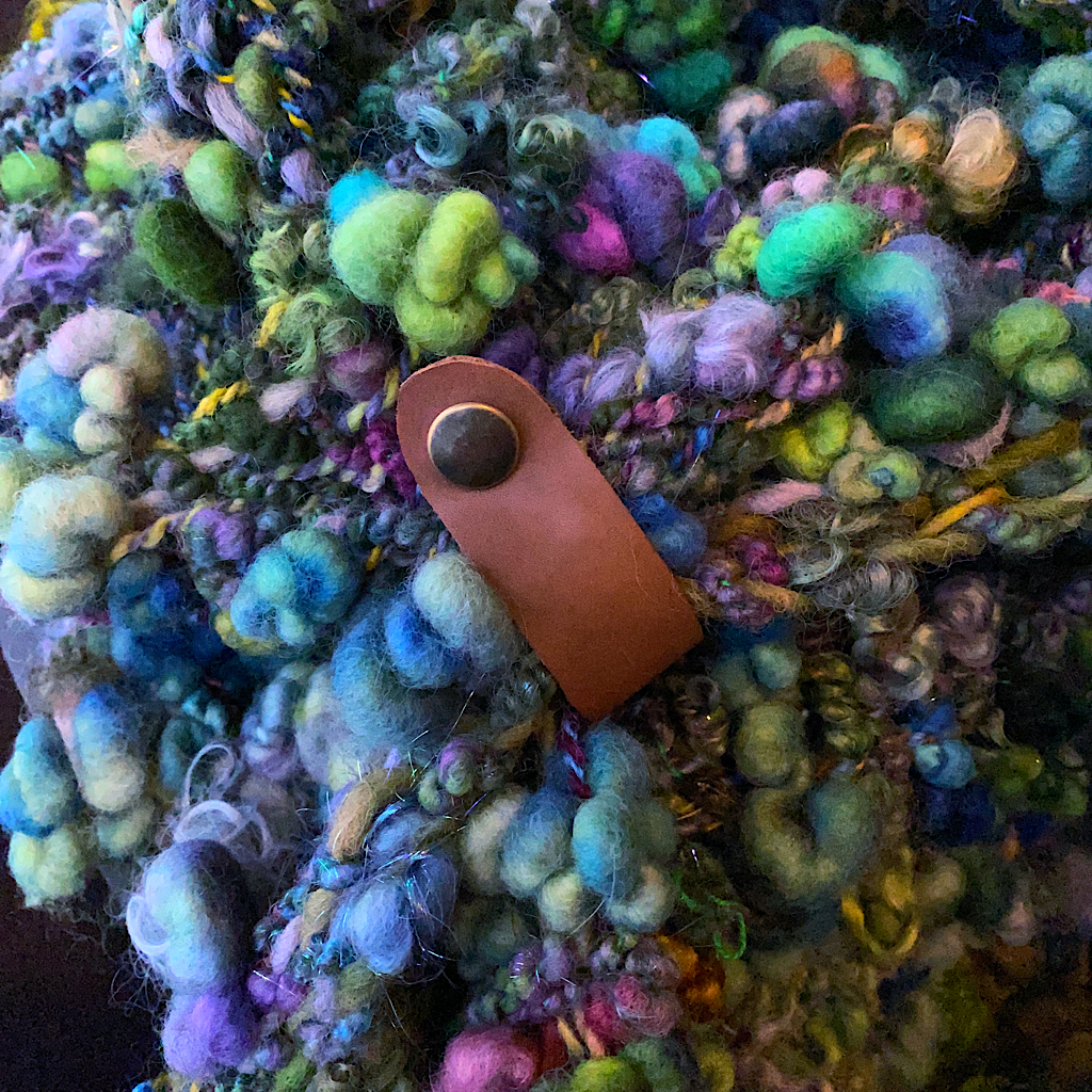 Leather tie for shawls