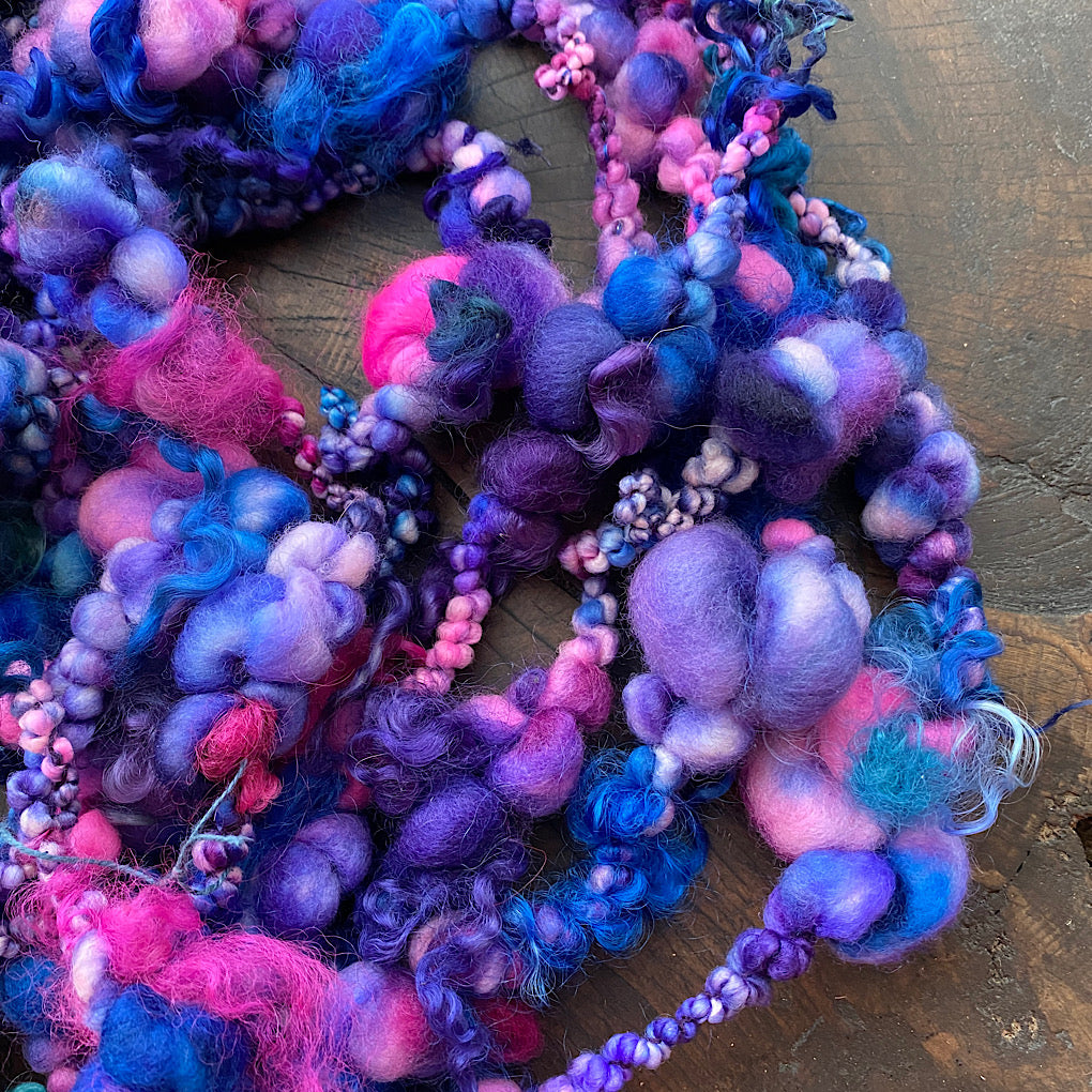 Morticia - Jumbo boucle Art yarn