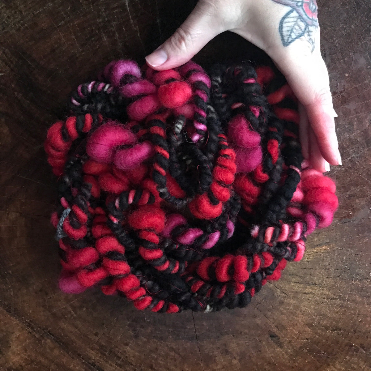 Red art yarn 45g - Mynoush
