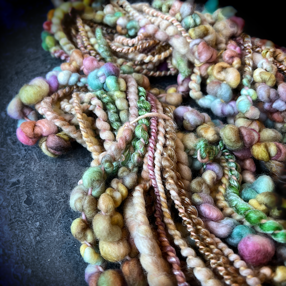 Spring breeze - bubbly art yarn