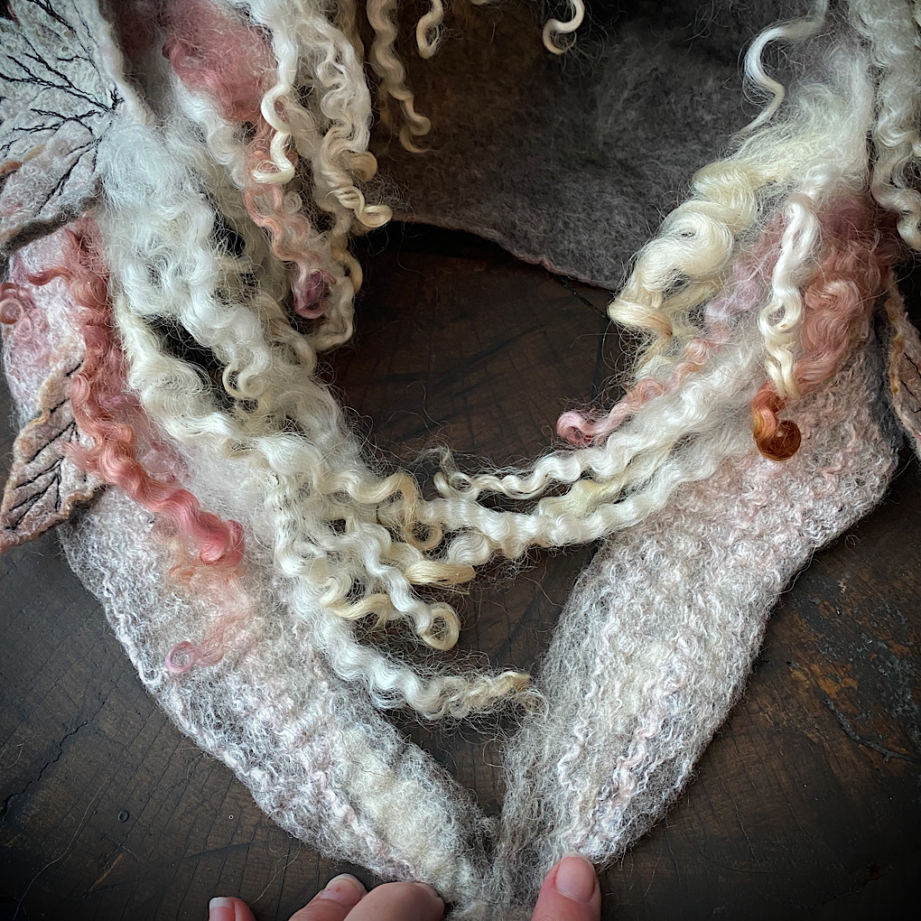 L’esprit des bois felted hood size 23“ STOCK