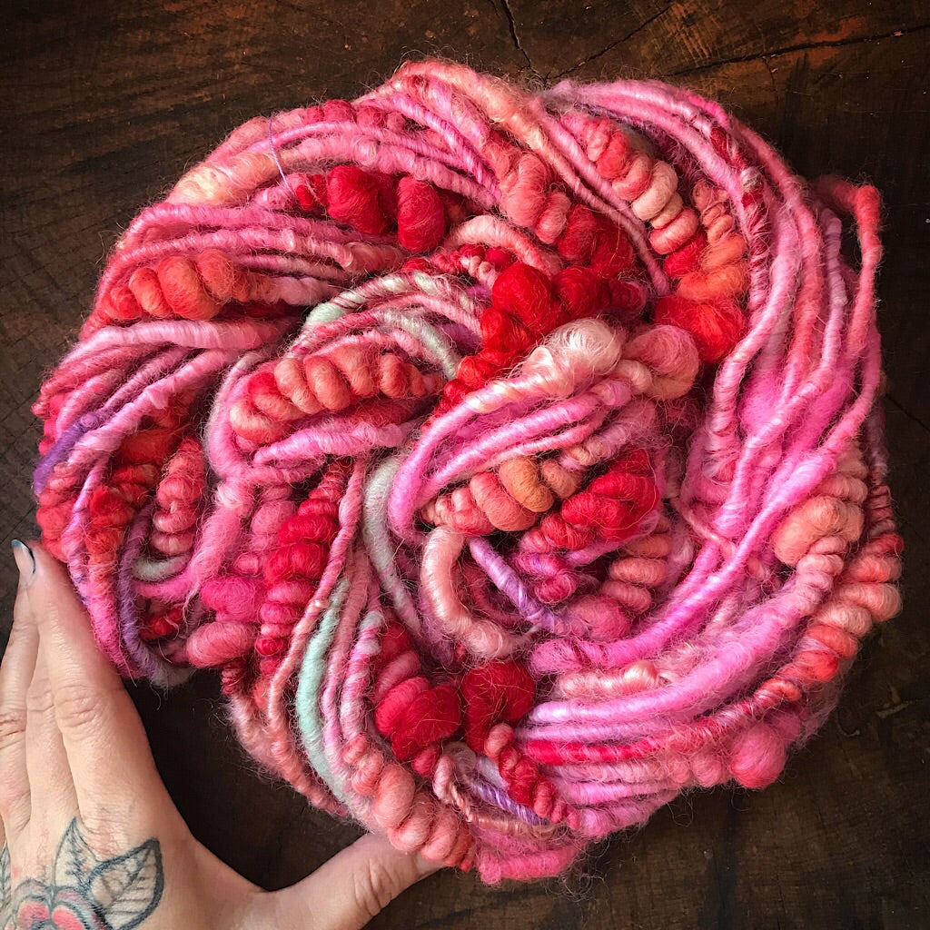 Love roses Art yarn