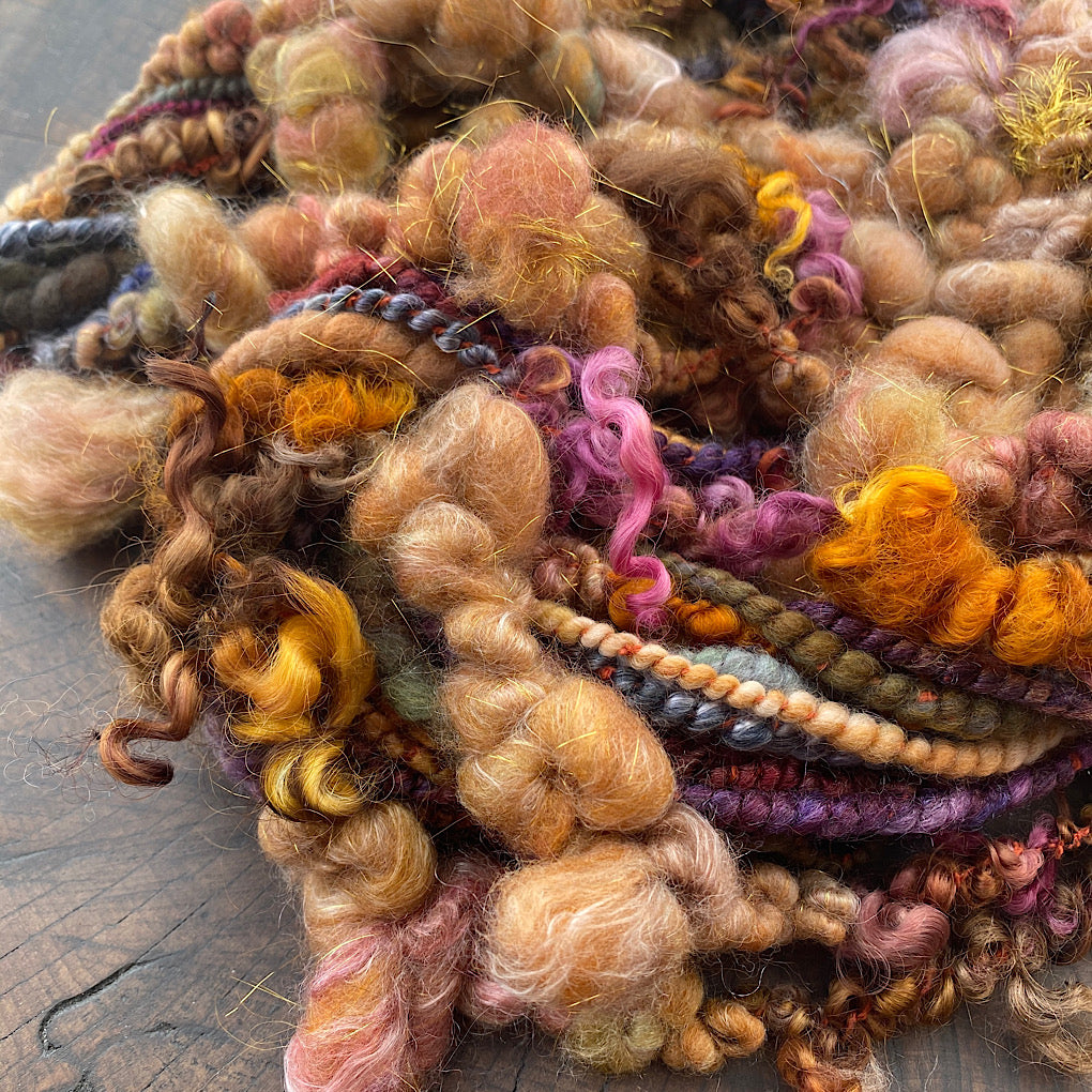 Clair-obscur Rich golden Signature Art yarn