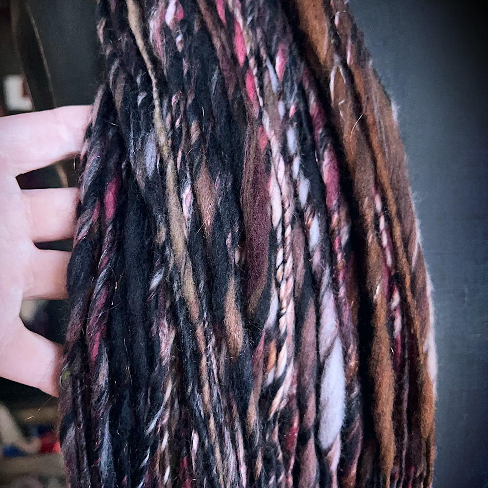 Hand spun yarn single