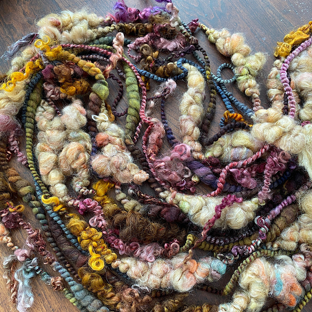 Clair-obscur Rich golden Signature Art yarn