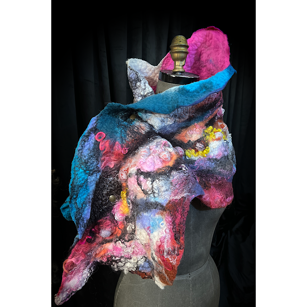 2022 Landscape serie  - Northen Rose - felted scarf