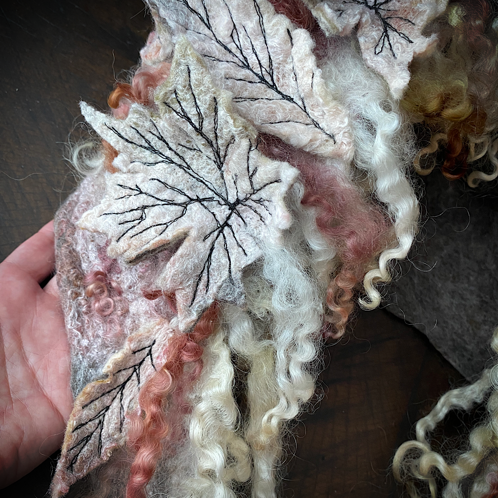 L’esprit des bois felted hood size 23“ STOCK