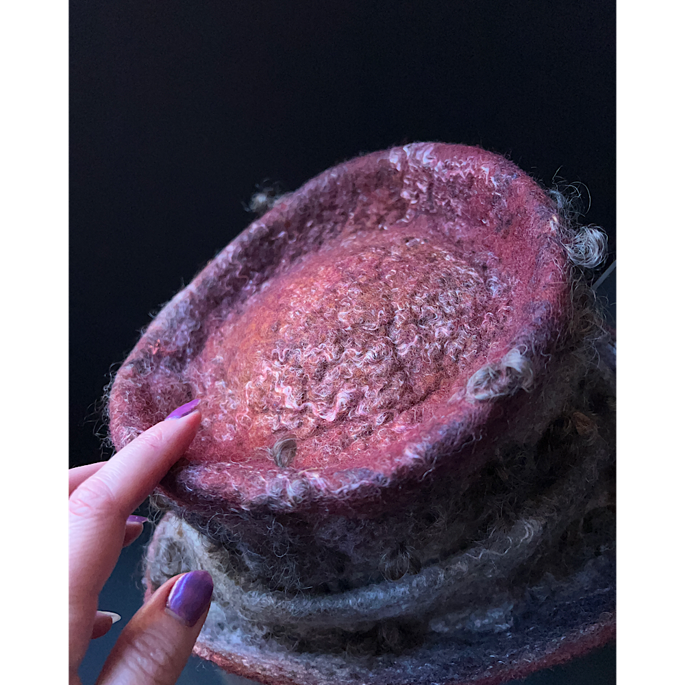 Felted top hat with rose - 23.5”