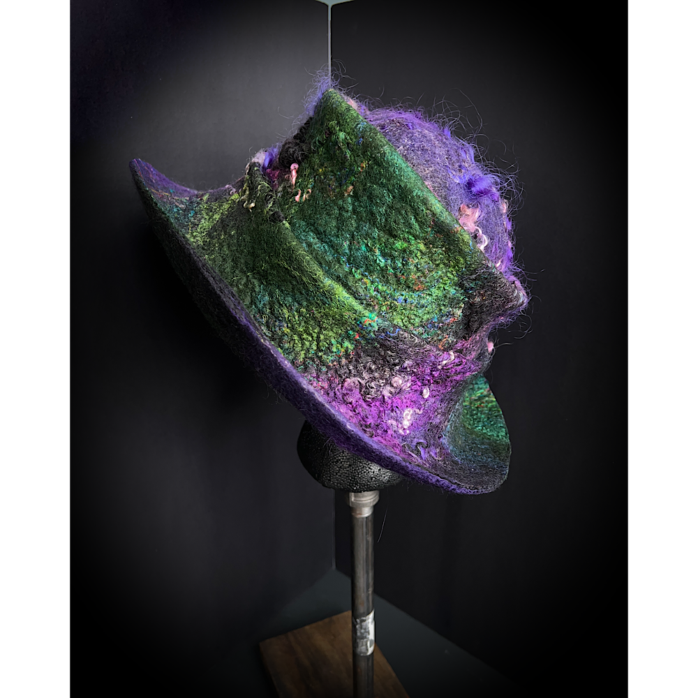 Felted hat- 24.5”
