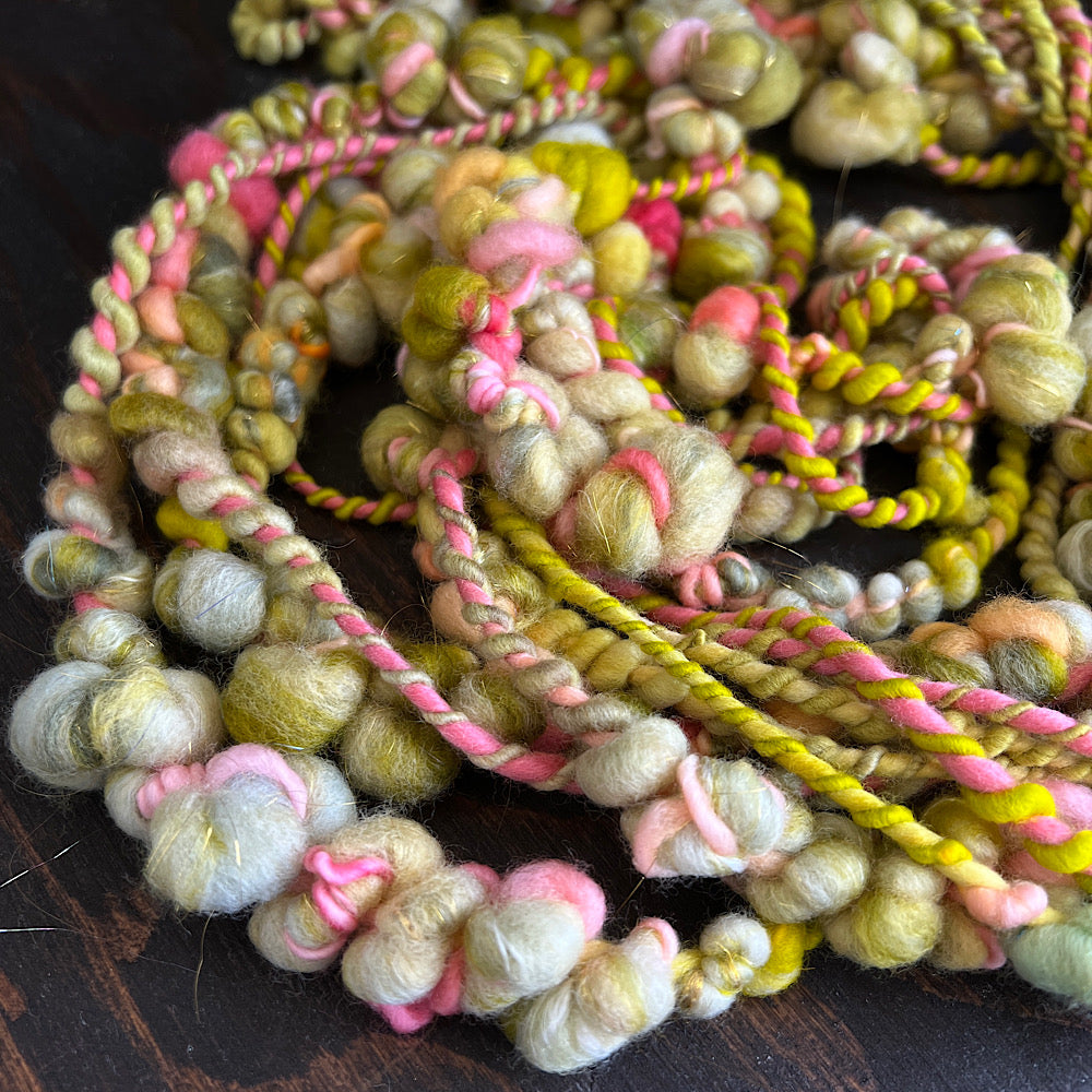 Toad kisses weaving art yarn