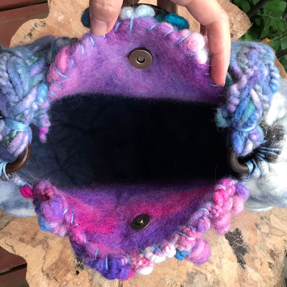 Blue Felted handbag prototype II - Mynoush