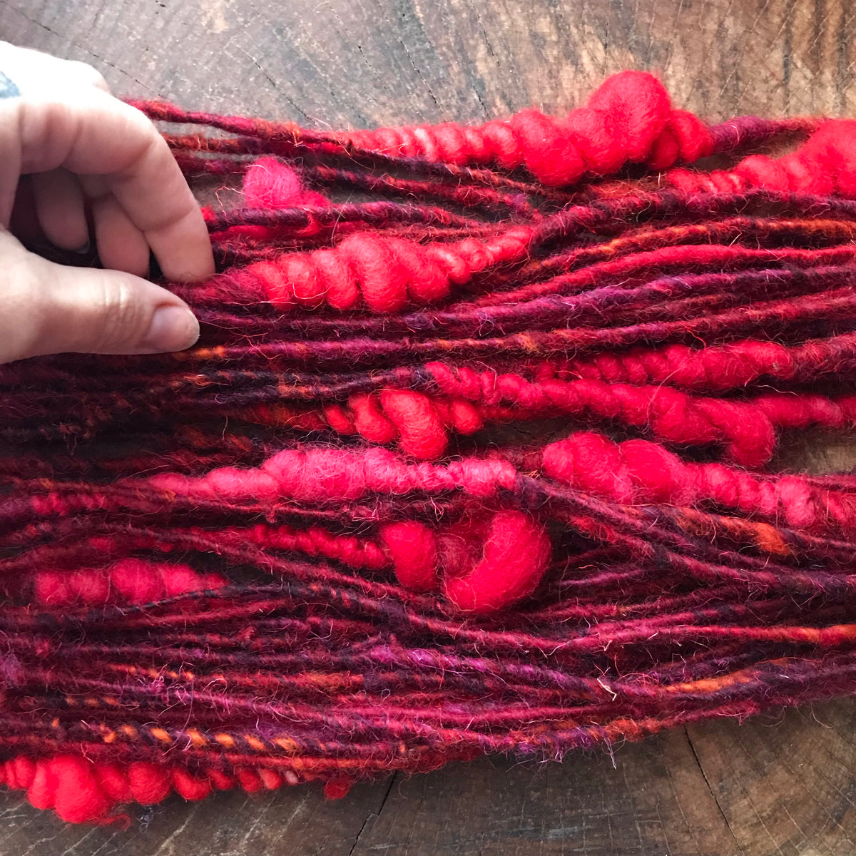 RESERVE Louise D. Red hand spun art yarn - 95 g  32 yards - Mynoush