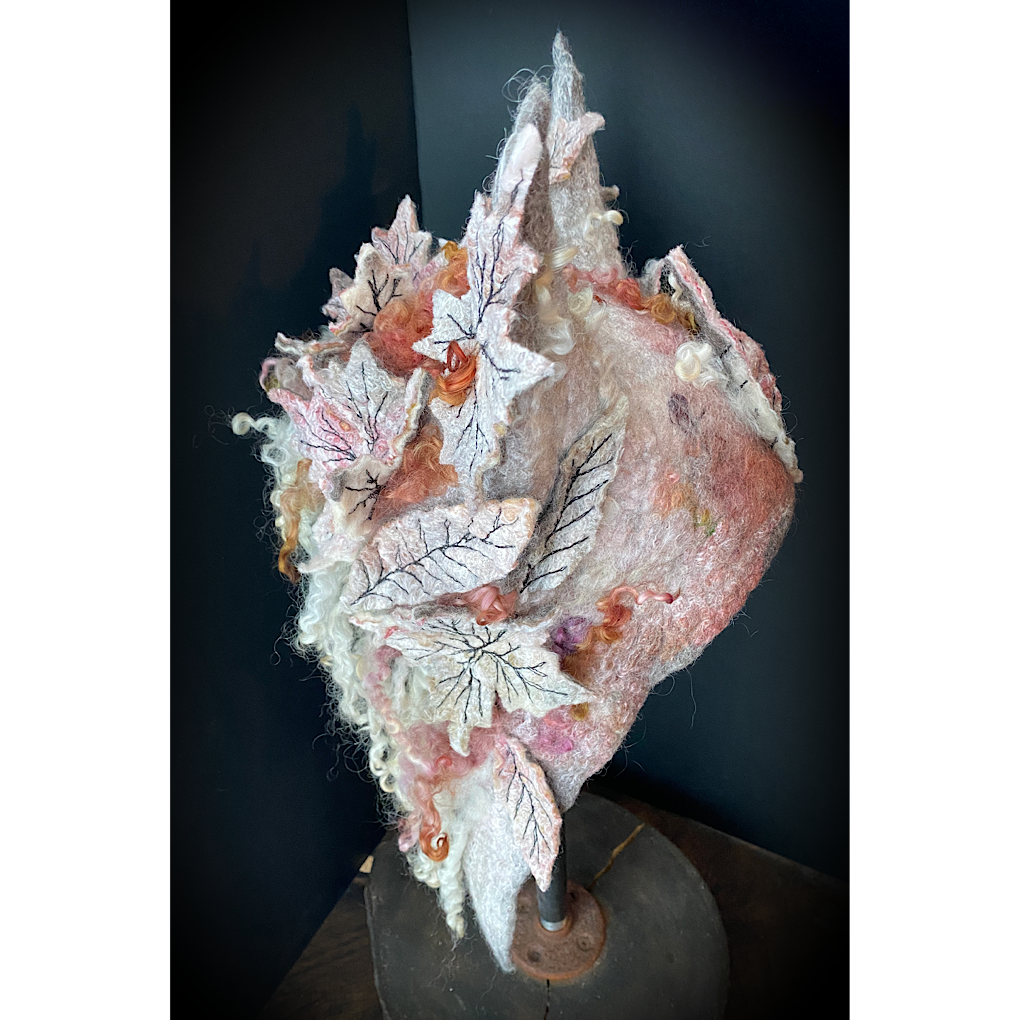 L’esprit des bois felted hood size 23“ STOCK