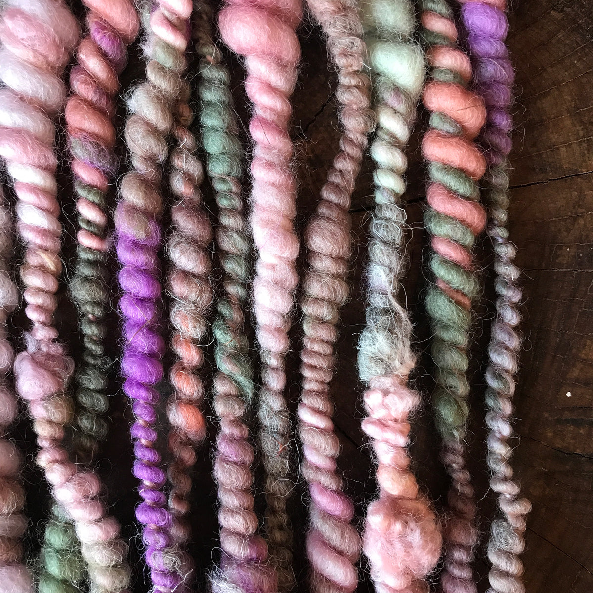 Grey green hand spun yarn 100g 15y - Mynoush