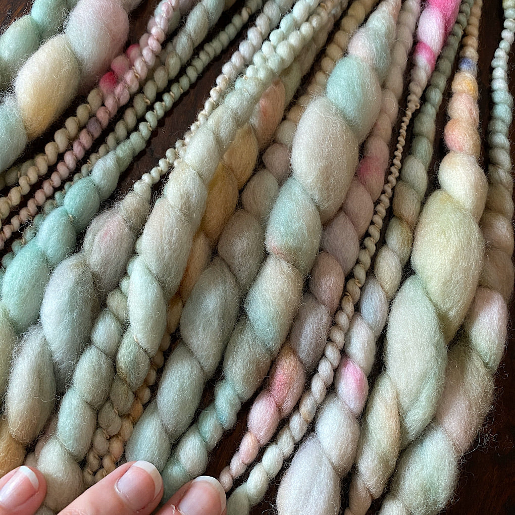 Menthe antique jumbo spiral merino yarn