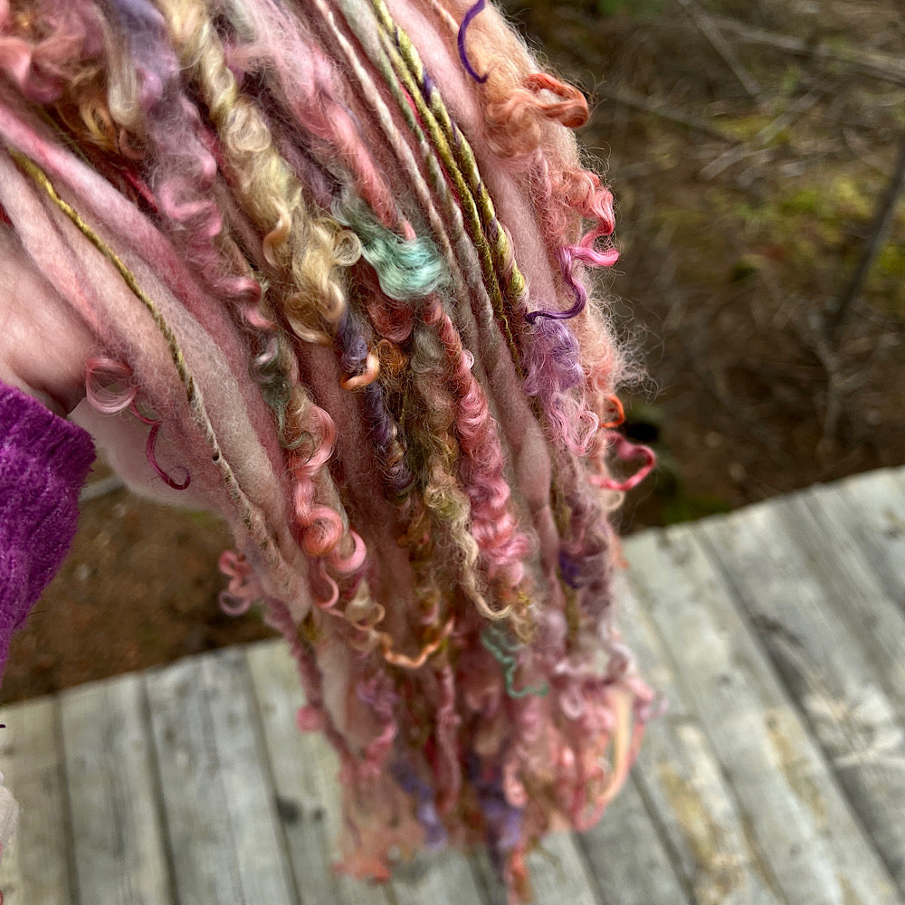 Lost roses - single art yarn