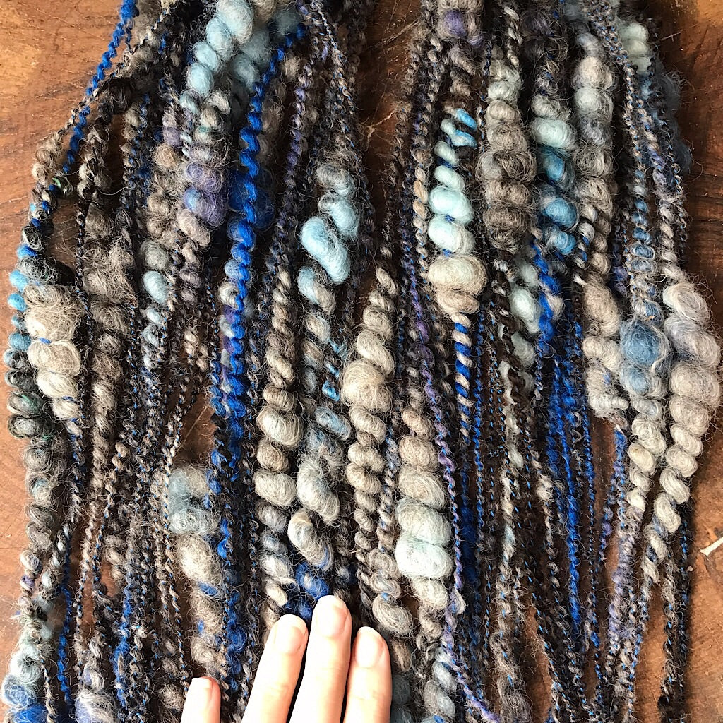 Smoky blue Art yarn