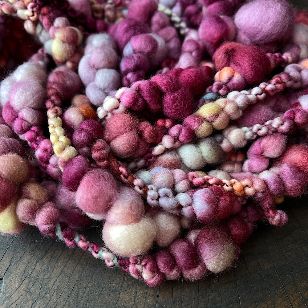 Velvet rose - jumbo boucle yarn