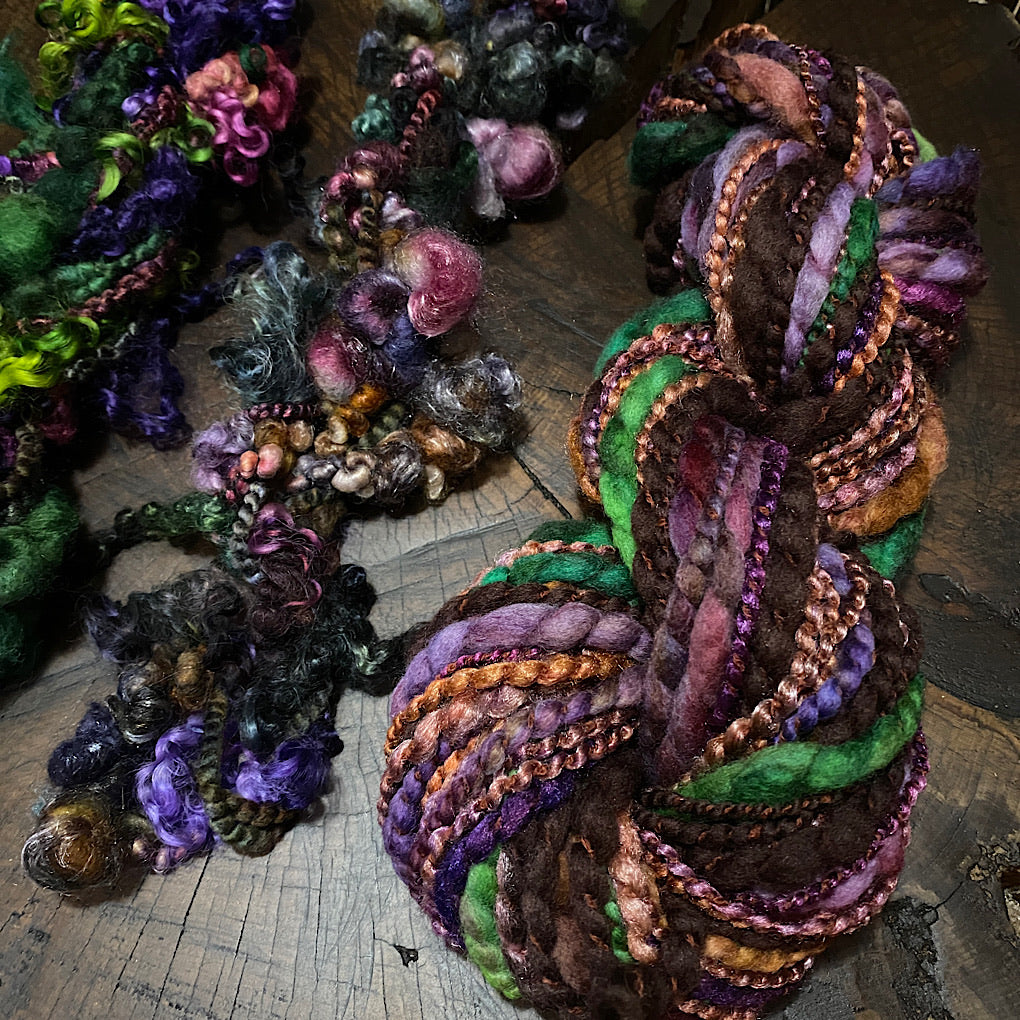 « The peculiar» yarn set