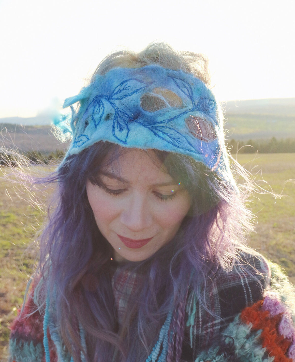 Blue felted headband with embroidery - Mynoush