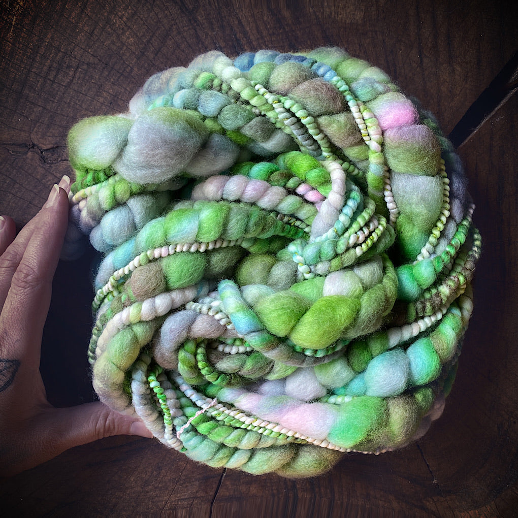 Leaf green Jumbo spiral yarn