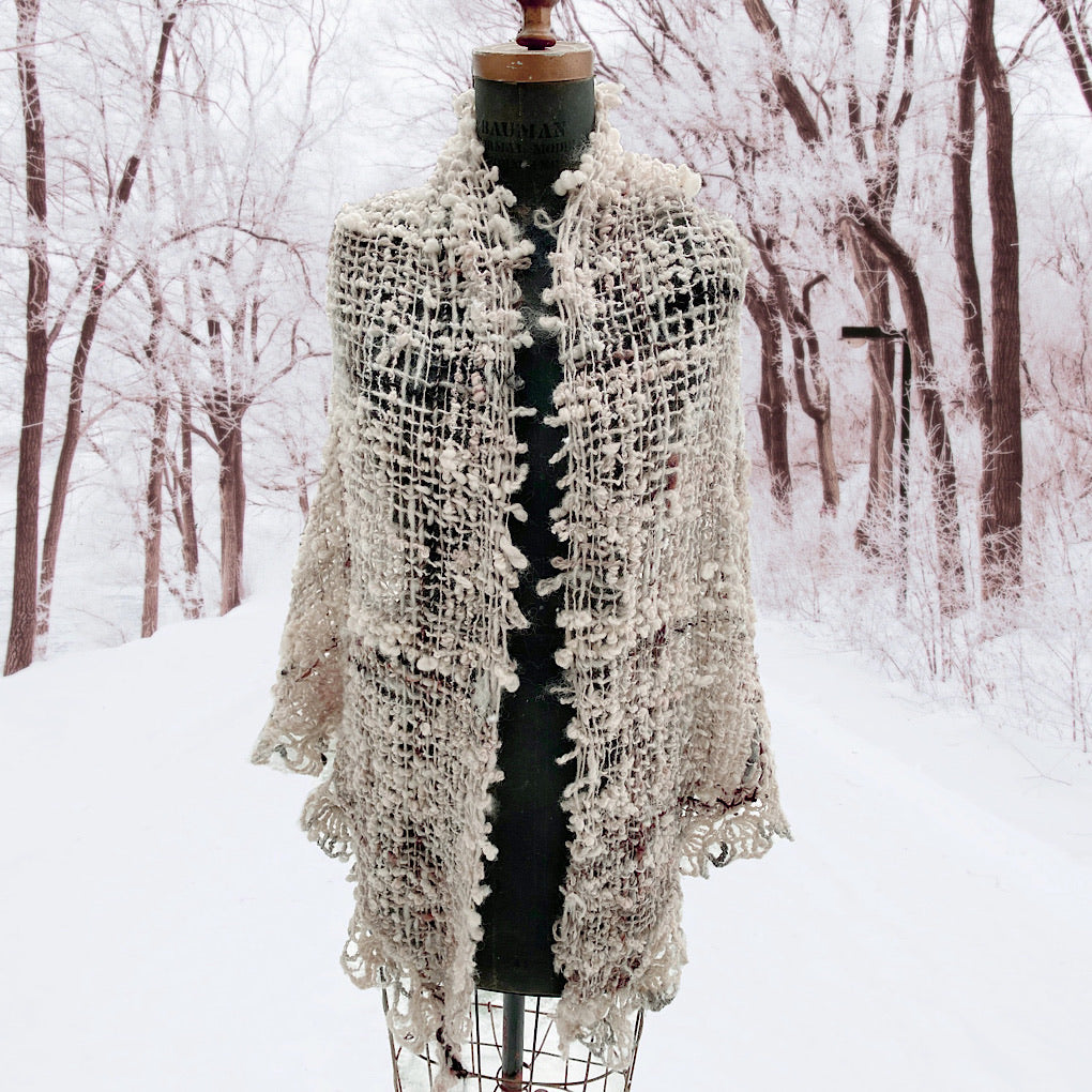 Snow White shawl with lace