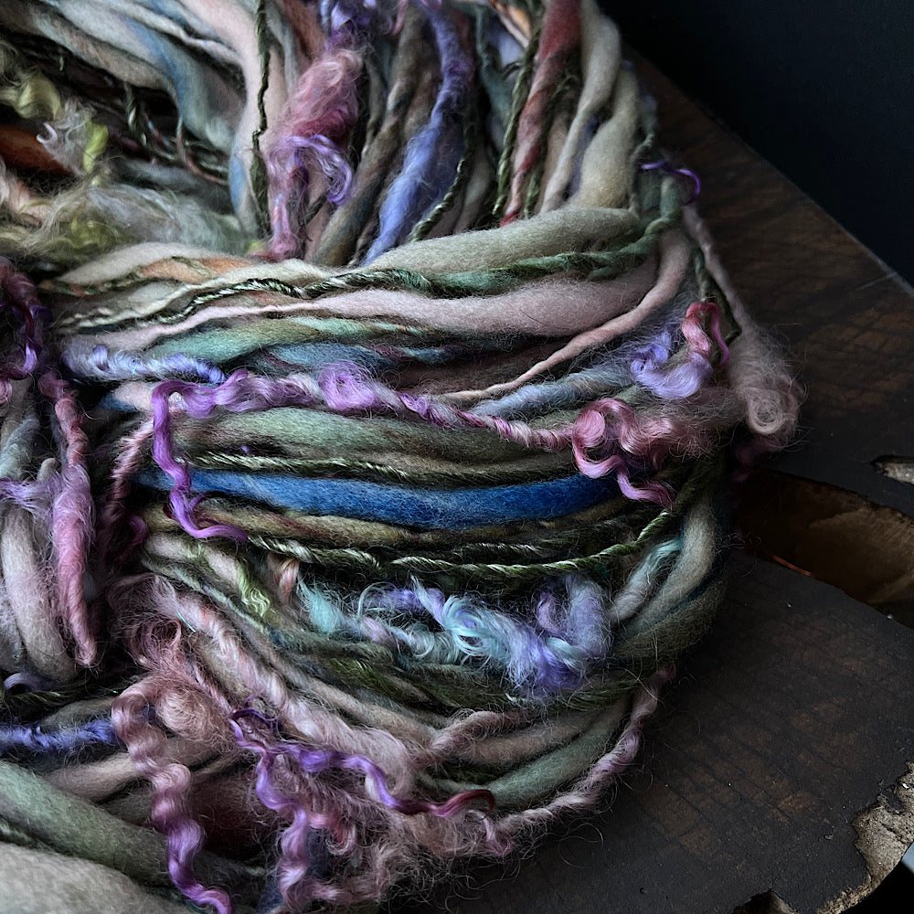 Sage breeze single art yarn